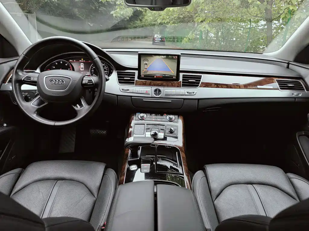 Audi A8 2015 — фото 15