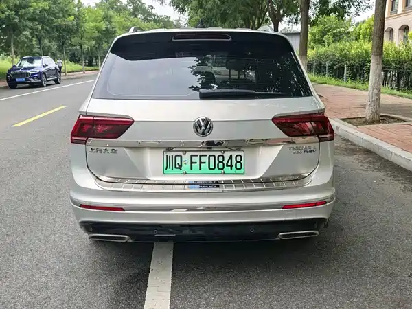 Volkswagen Tiguan L Plug-In Hybrid 2020
