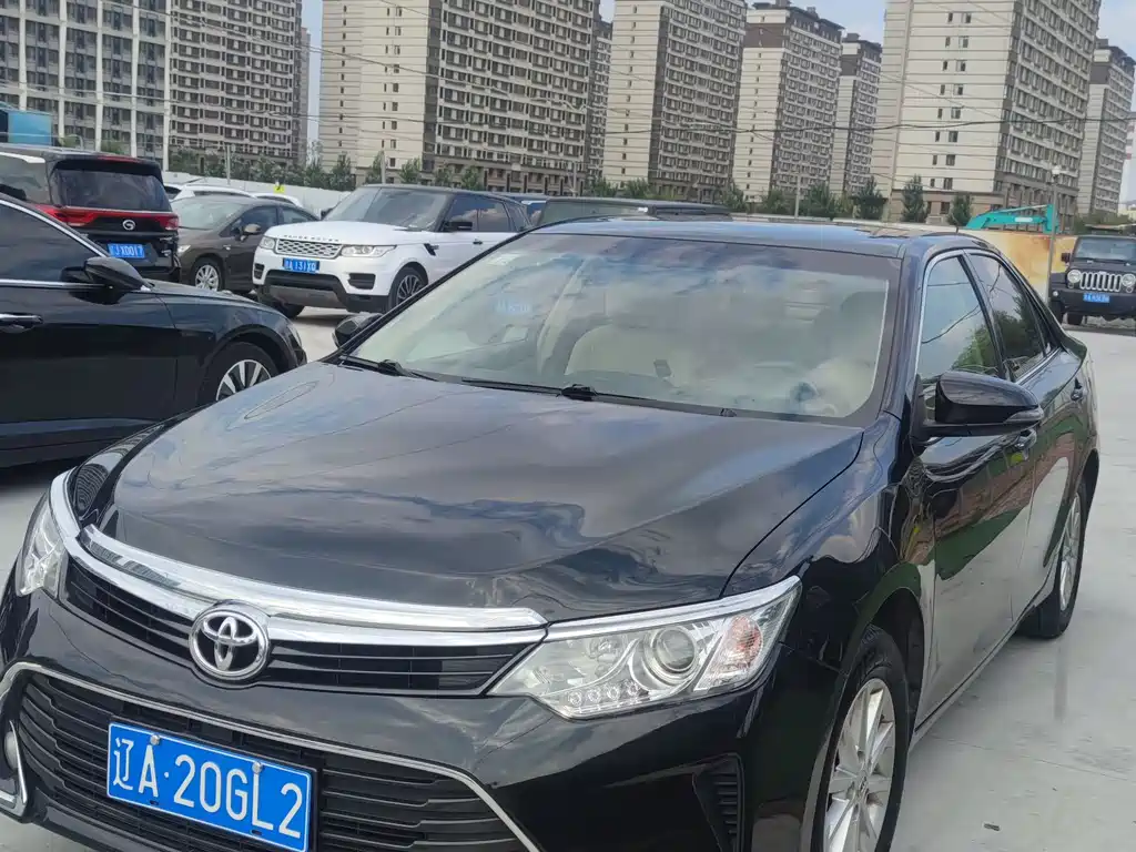 Toyota Camry 2017 — фото 2