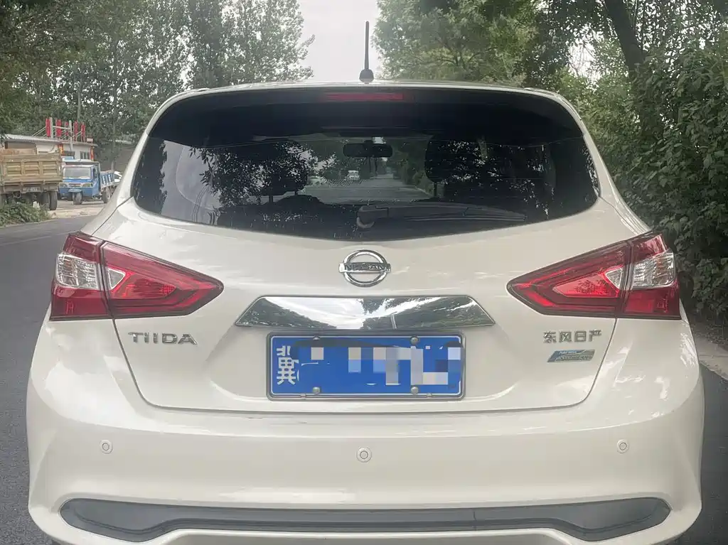 Nissan Tiida 2018 — фото 8