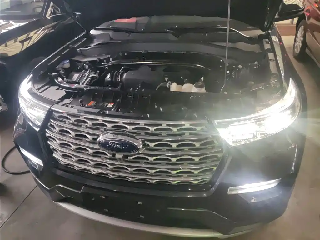 Ford Explorer 2021 — фото 16