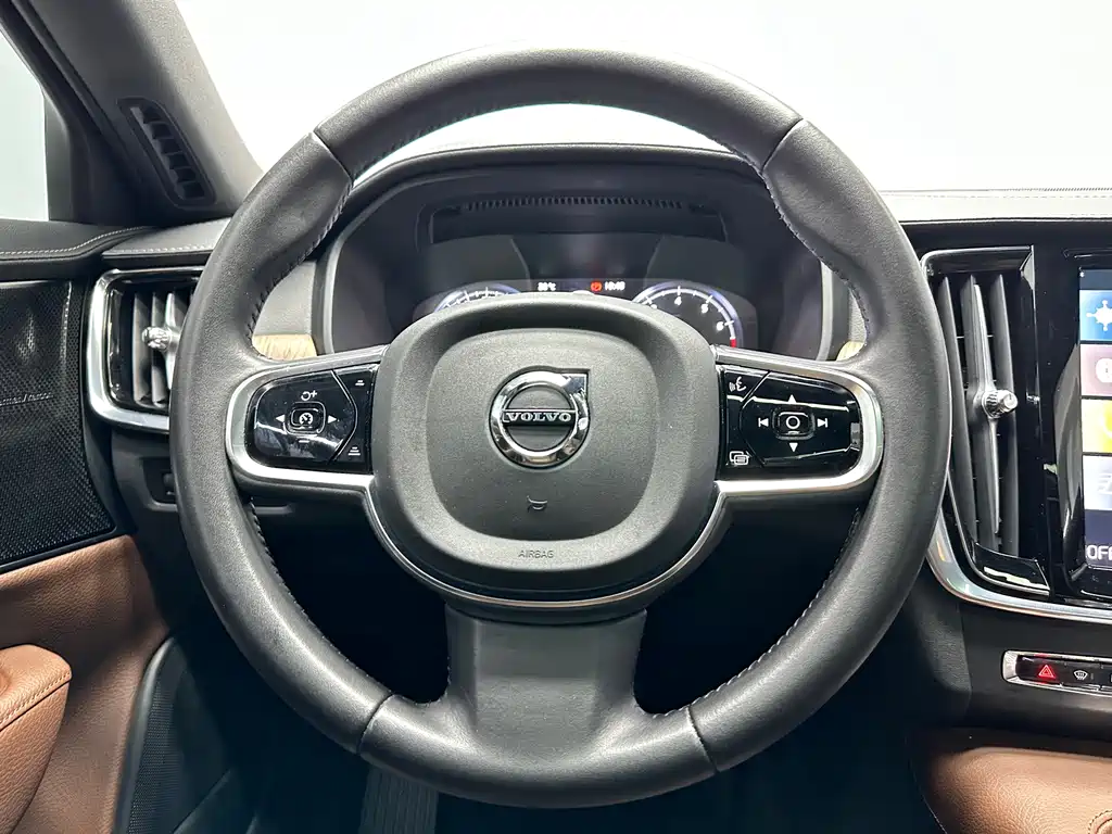 Volvo S90 2021 — фото 19