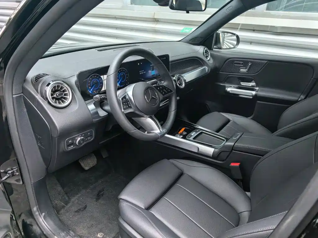 Mercedes-Benz EQB 2025 — фото 13