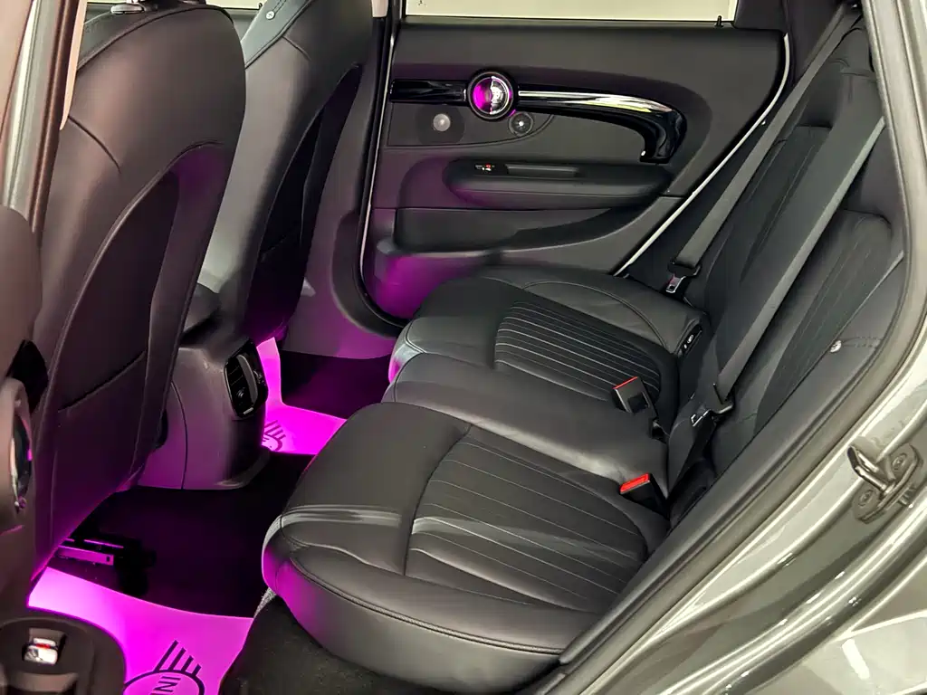 MINI Clubman 2023 — фото 10