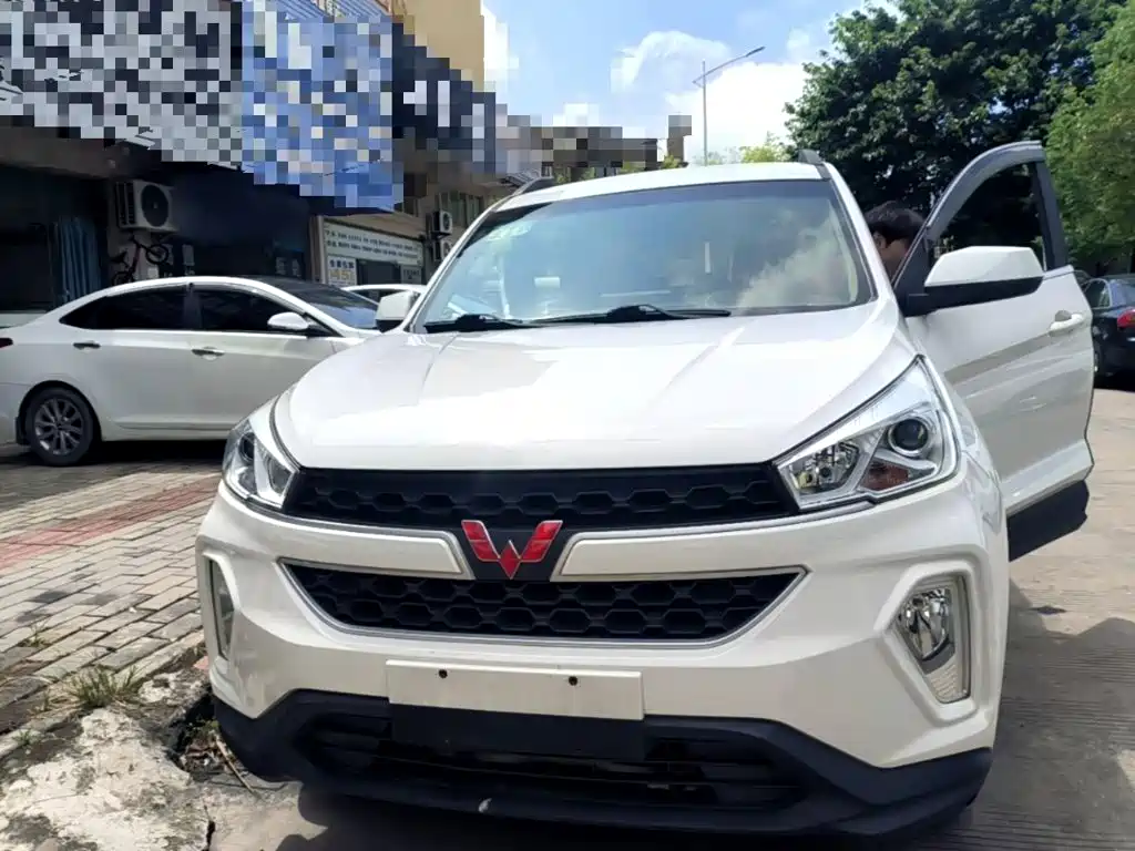 Wuling Hongguang S3 2018 — фото 3