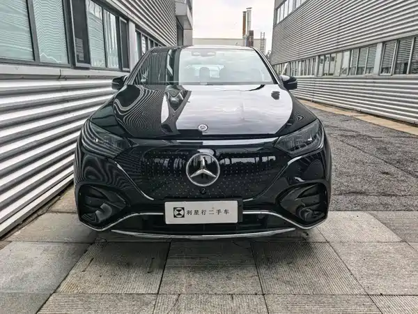 Mercedes-Benz EQE SUV 2025