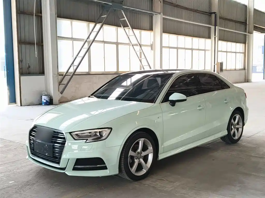 Audi A3 2018 — фото 1