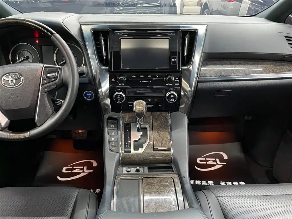 Toyota Alphard 2019 — фото 11