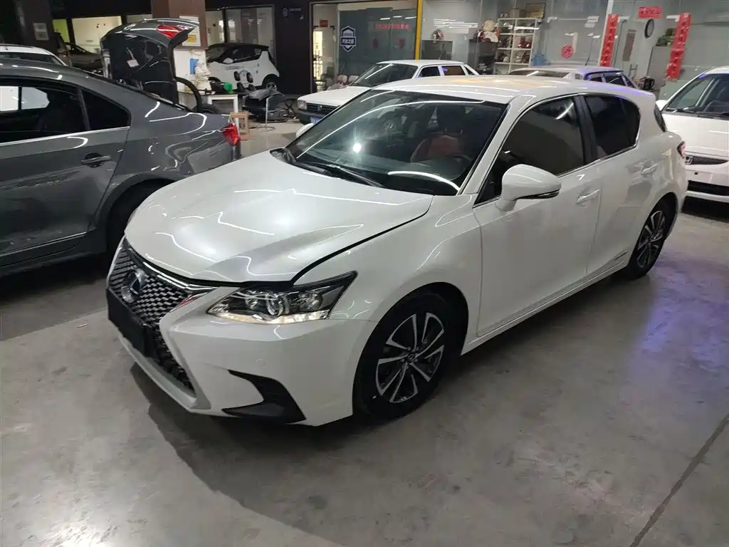 Lexus CT 2020 — фото 2
