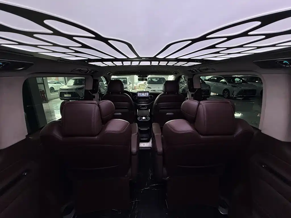 Mercedes-Benz Vito 2023 — фото 14