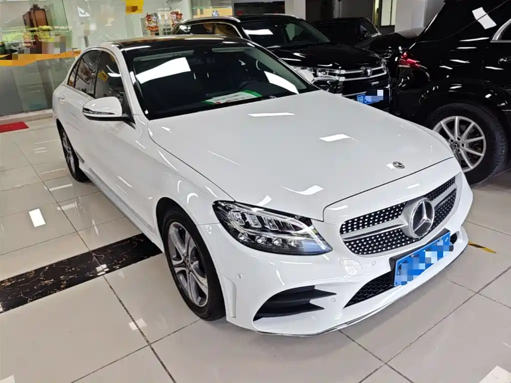 Mercedes-Benz C-Class 2022 — фото 4