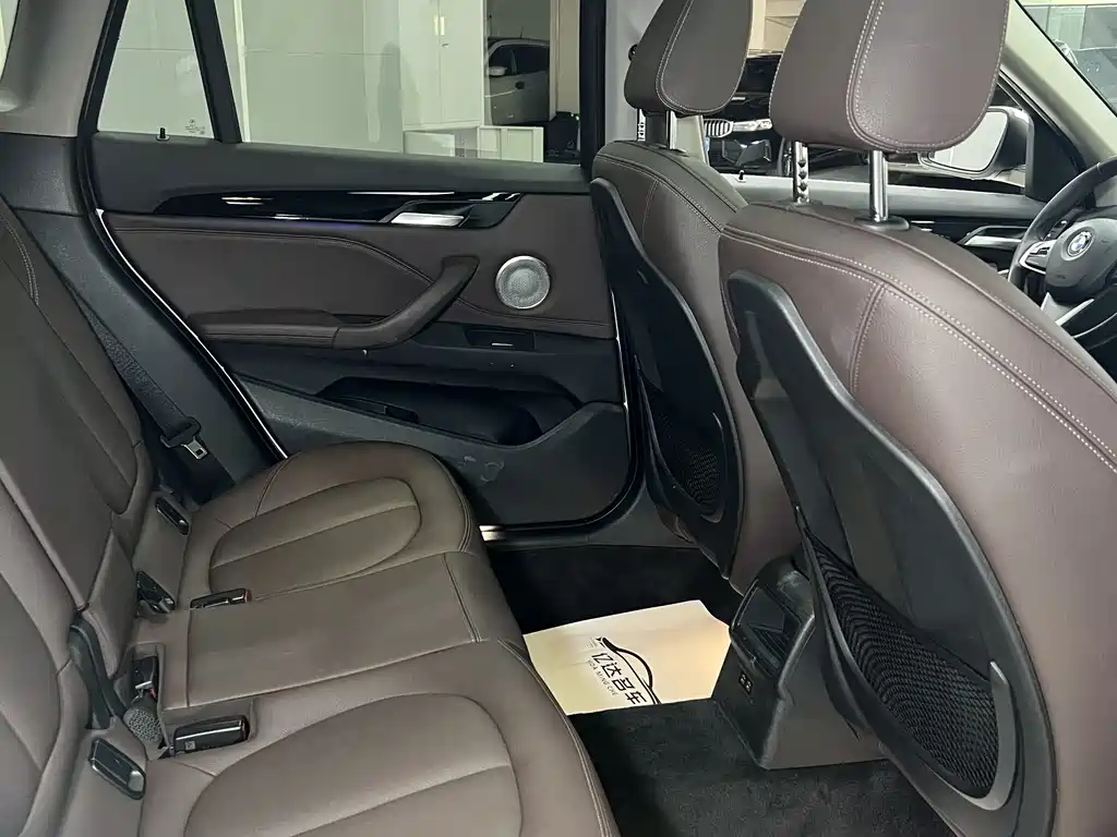 BMW X1 2021 — фото 12
