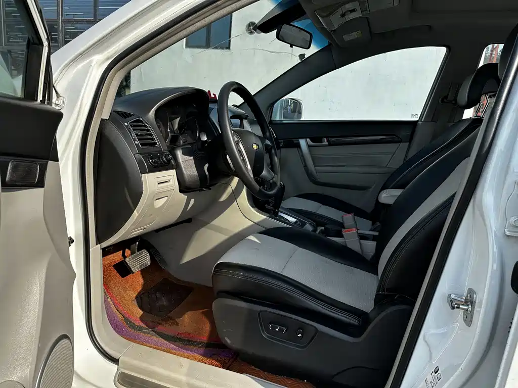 Chevrolet Captiva 2016 — фото 12