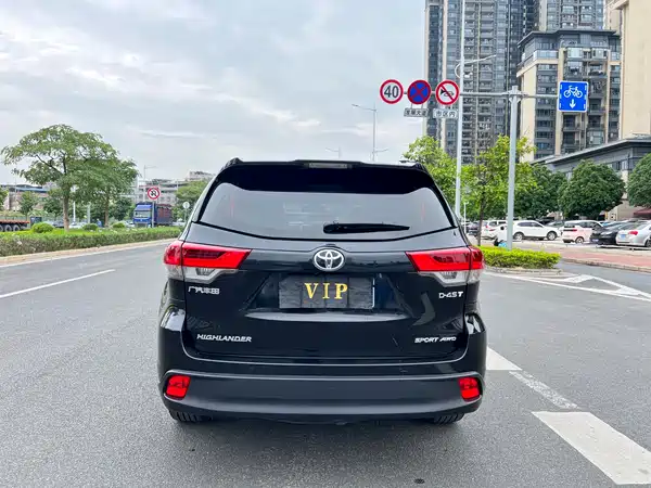 Toyota Highlander 2021