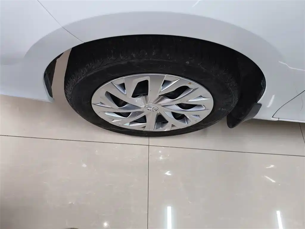 Toyota Vios 2023 — фото 23