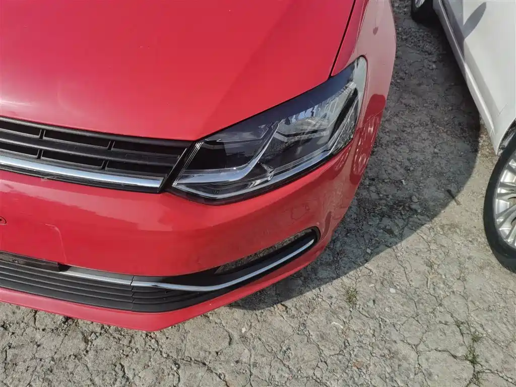 Volkswagen Polo 2015 — фото 18