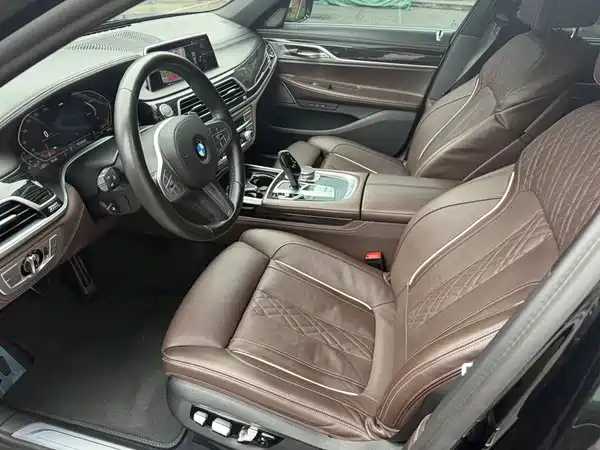 BMW 7 Series 2021