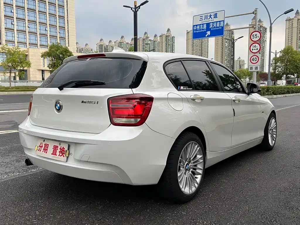 BMW 1 Series 2012 — фото 12