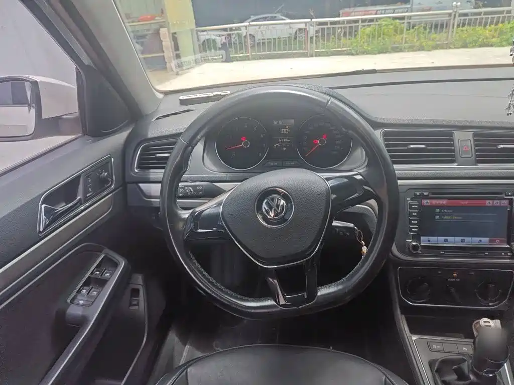 Volkswagen Lavida 2016