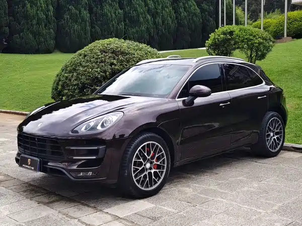 Porsche Macan 2015