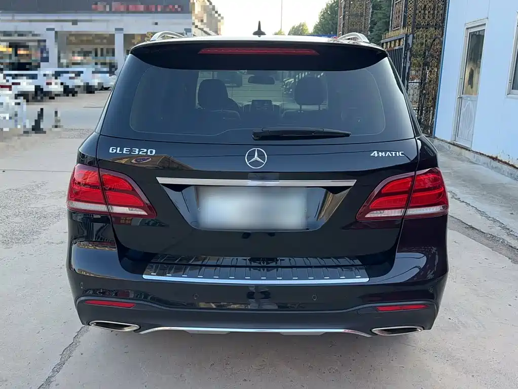 Mercedes-Benz GLE 2016