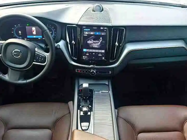 Volvo XC60 2024 — фото 5