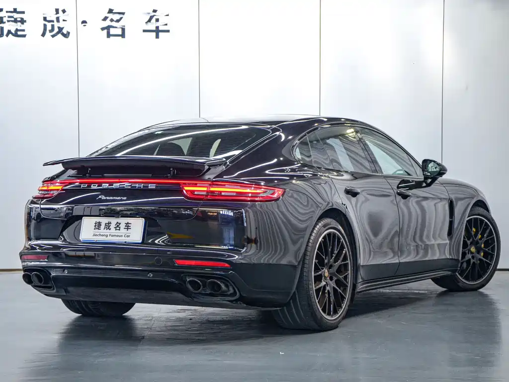 Porsche Panamera 2019 — фото 5
