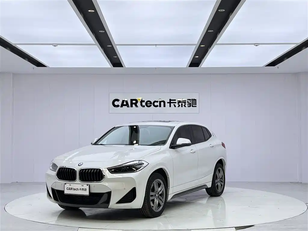 BMW X2 2021 — фото 1