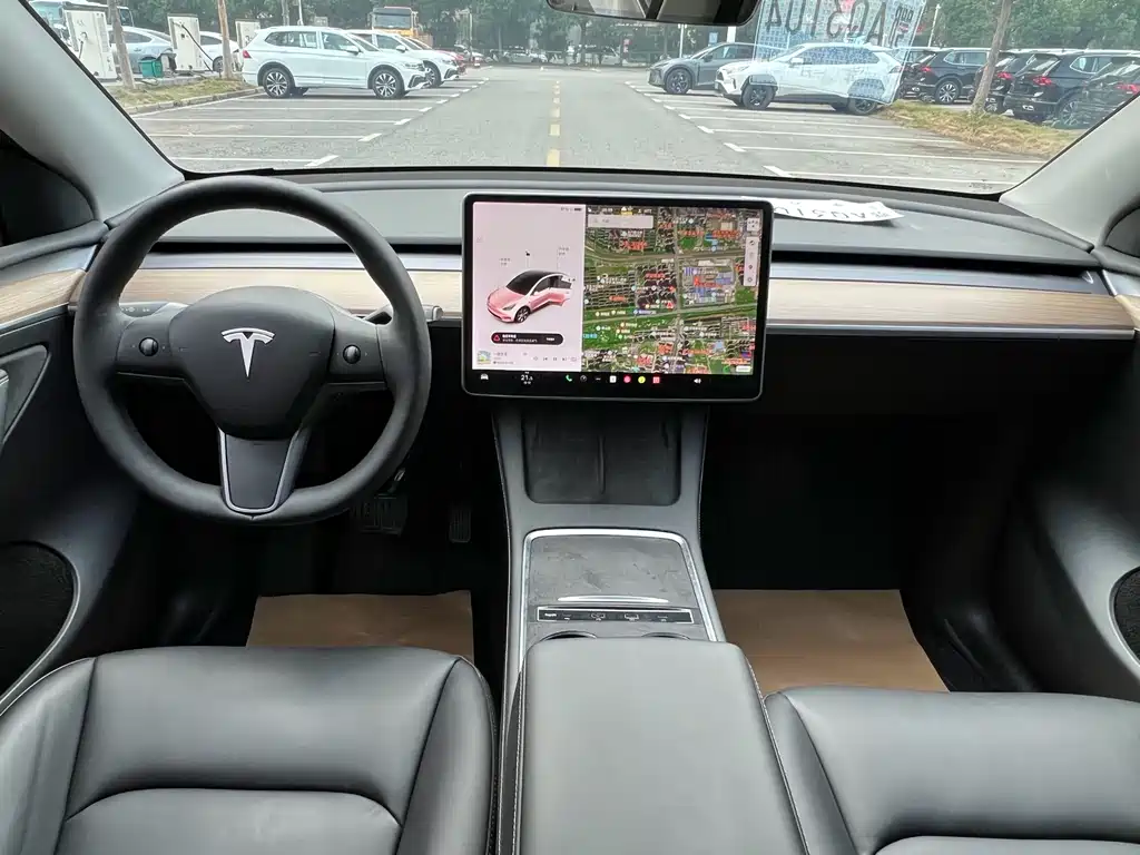 Tesla Model Y 2021 — фото 10