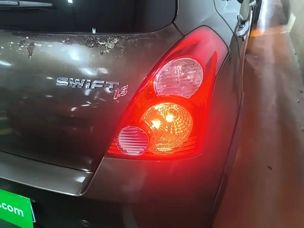 Suzuki Swift 2015 — фото 3