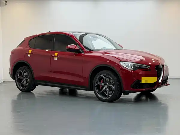 Alfa Romeo Stelvio 2017