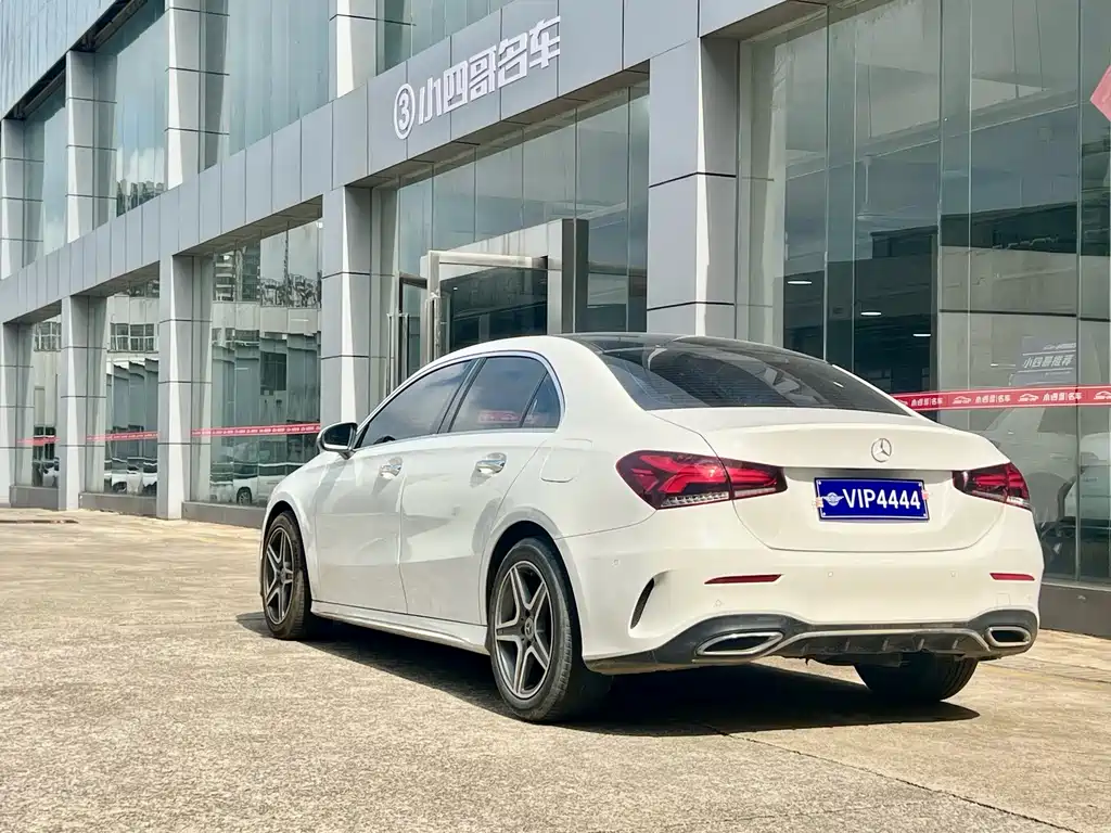 Mercedes-Benz A-Class 2022 — фото 4