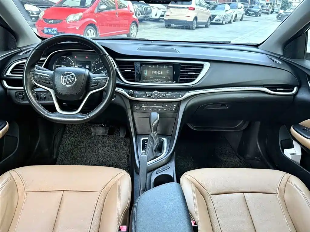 Buick Excelle 2018 — фото 4