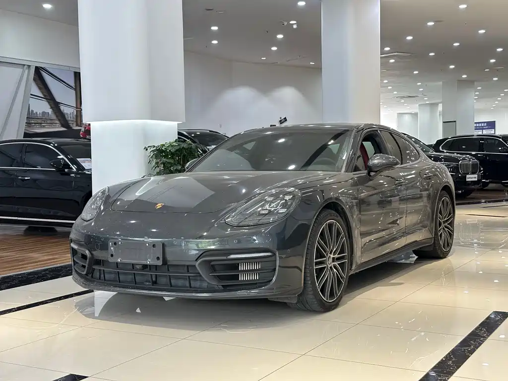 Porsche Panamera 2021 — фото 1