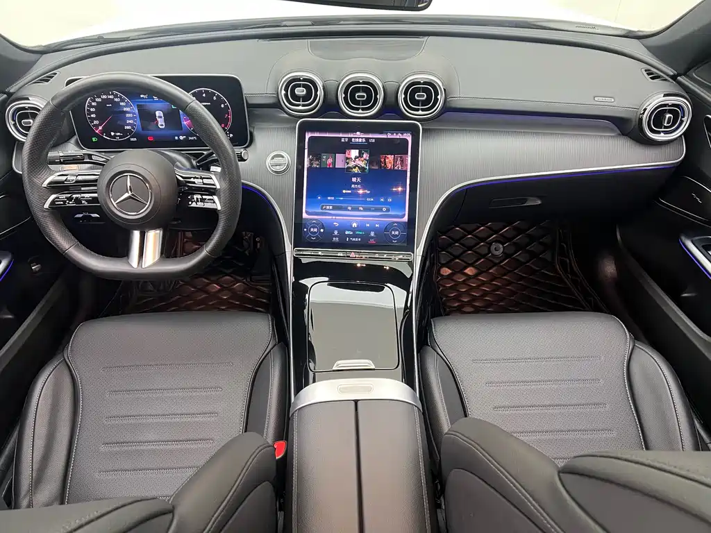 Mercedes-Benz C-Class 2023 — фото 17