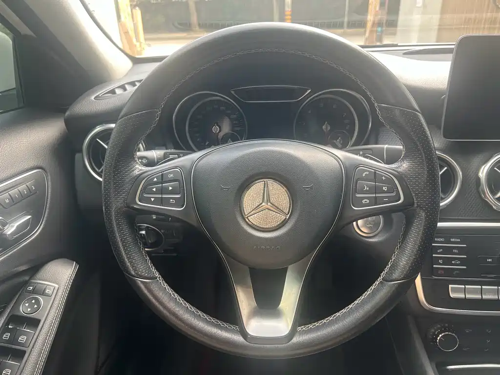 Mercedes-Benz GLA 2019 — фото 11