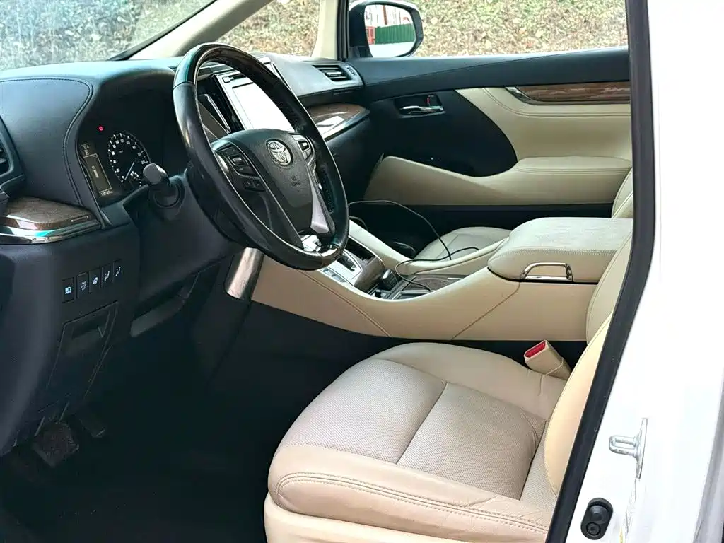 Toyota Alphard 2018 — фото 4