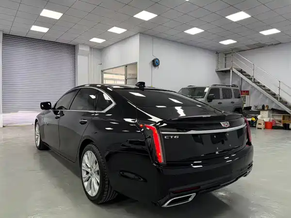 Cadillac CT6 2025
