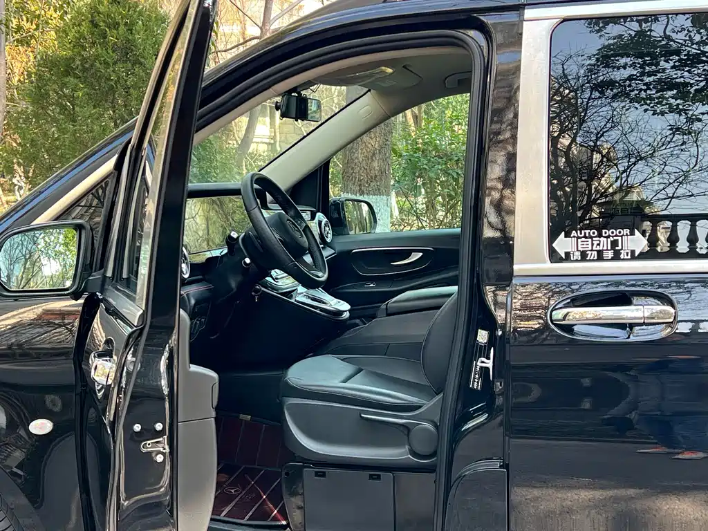 Mercedes-Benz Vito 2022 — фото 32