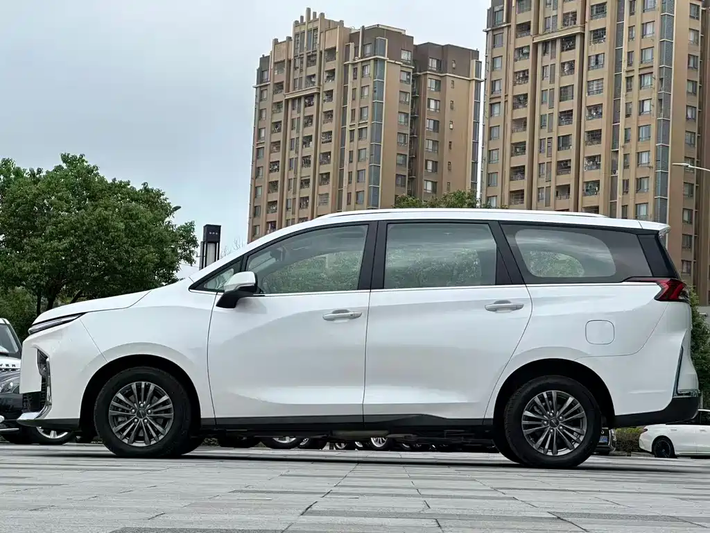 Maxus G50 Plug-In Hybrid 2025 — фото 4