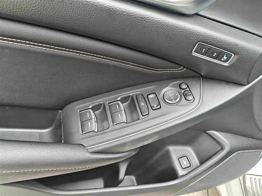 Honda Accord 2023 — фото 6