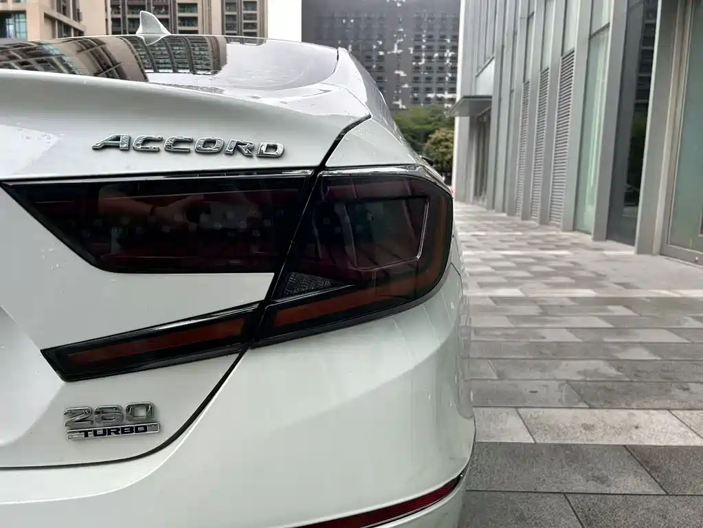 Honda Accord 2020 — фото 17
