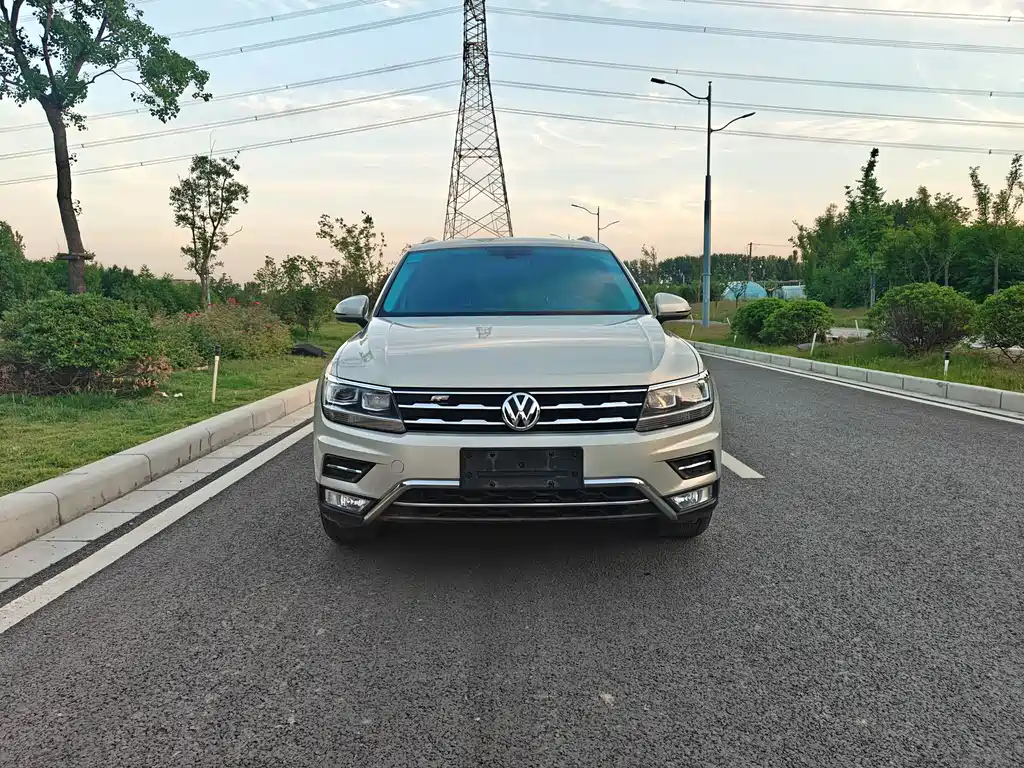 Volkswagen Tiguan L 2020 — фото 2