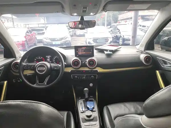 Audi Q2L 2018
