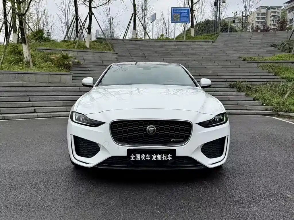 Jaguar XEL 2021 — фото 2