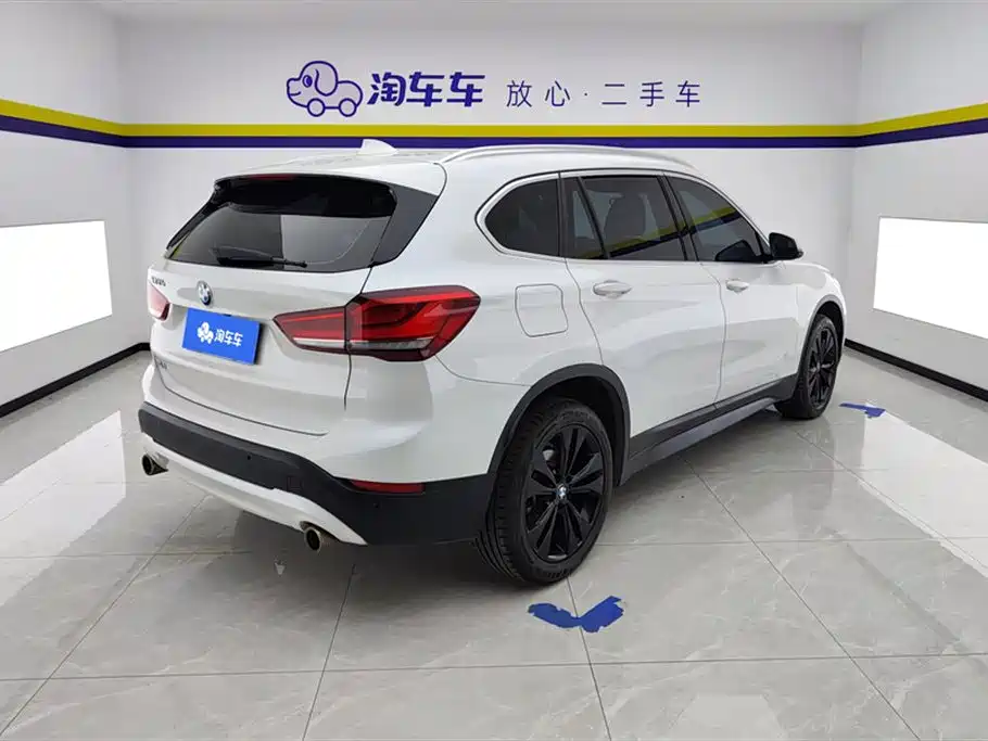 BMW X1 2021 — фото 3