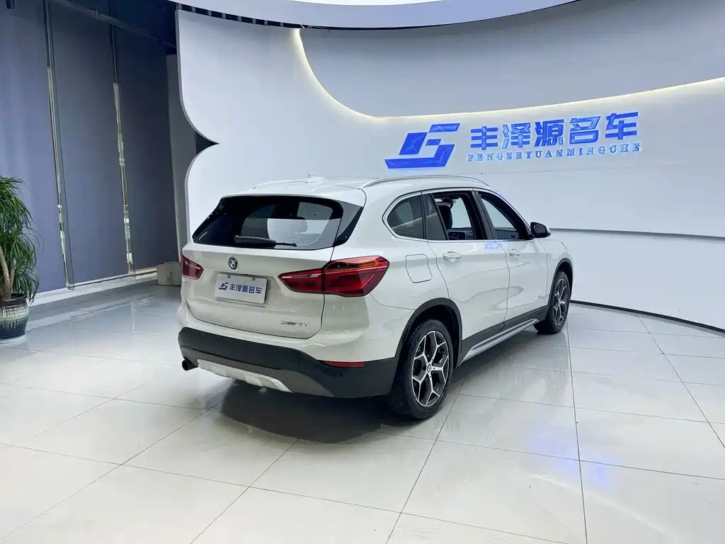 BMW X1 2018 — фото 4