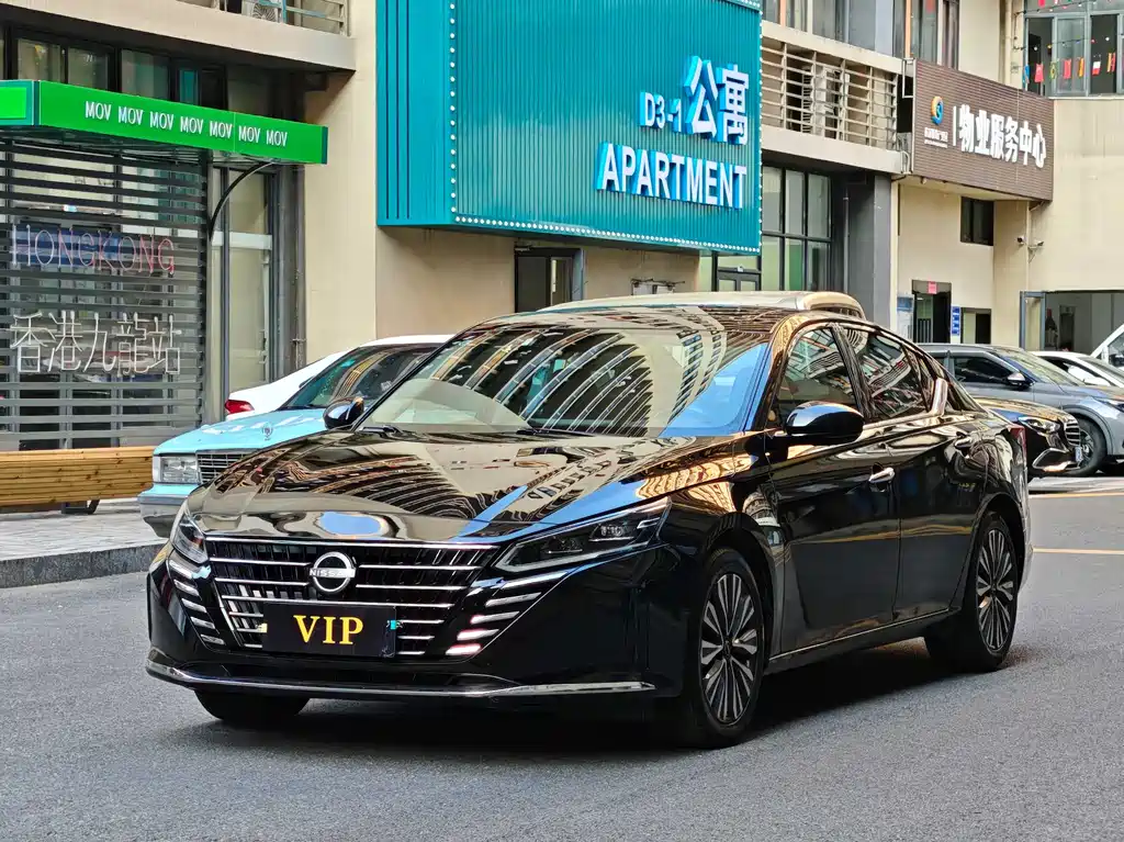 Nissan Teana 2023 — фото 1