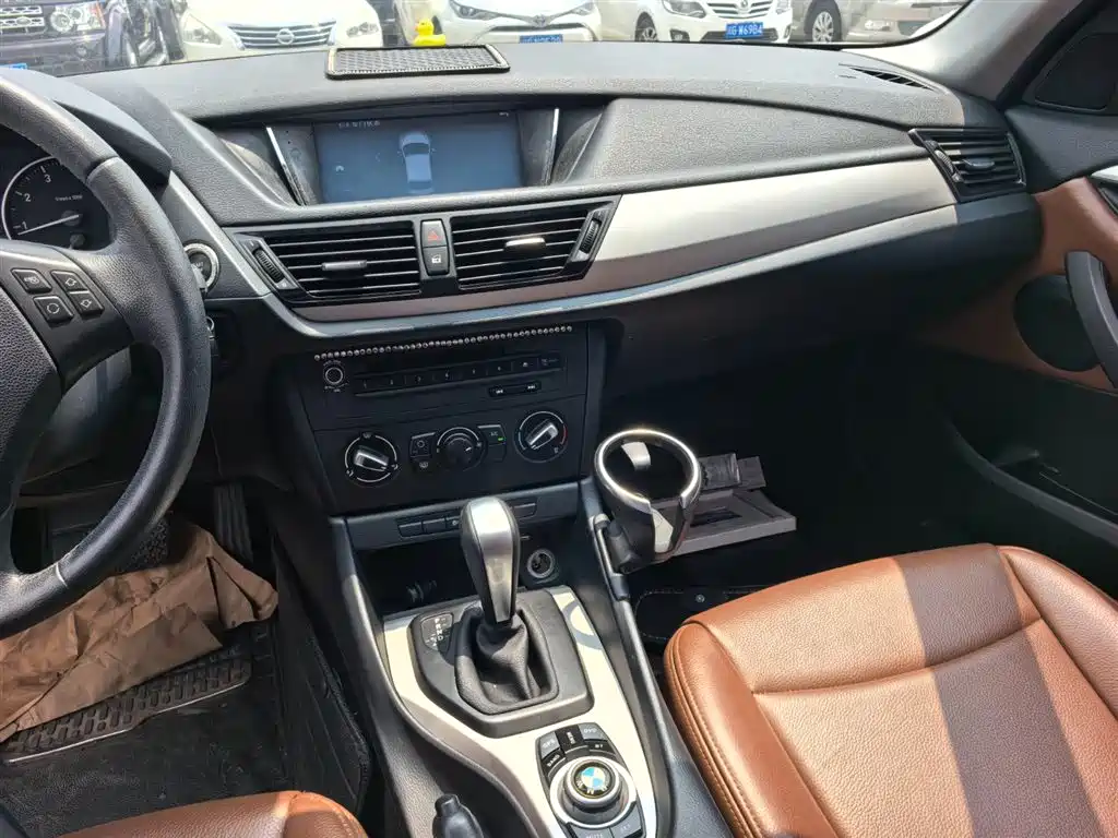 BMW X1 2013 — фото 13