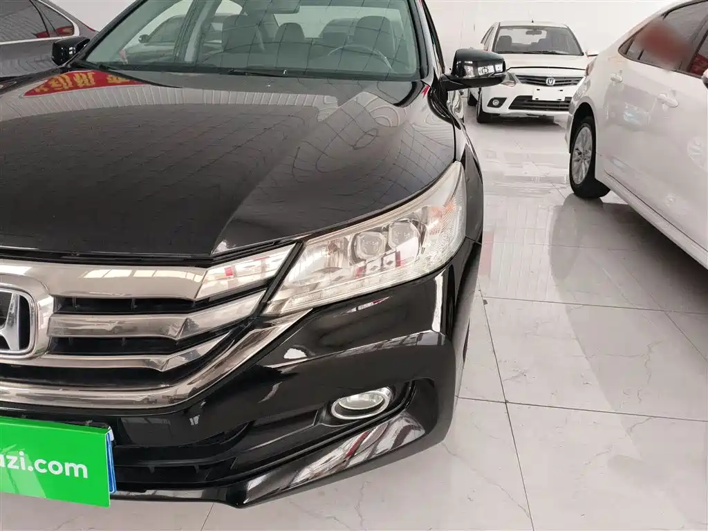 Honda Accord 2016 — фото 24
